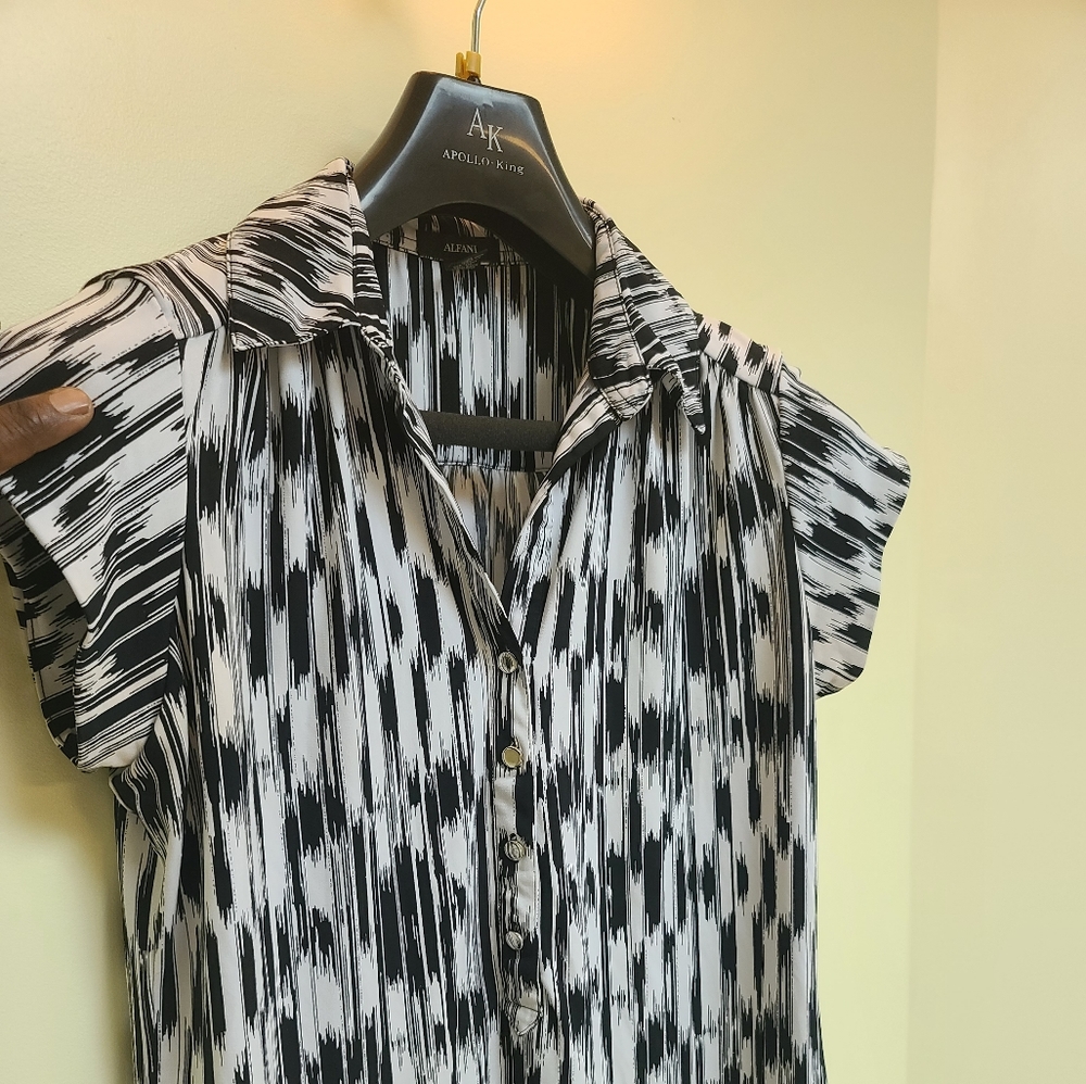 Alfini  I Women's Short Sleeve Top